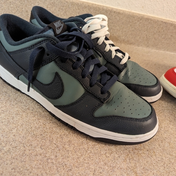 Chicago and Navy Blue Nike Dunk size 12 - Picture 3 of 6